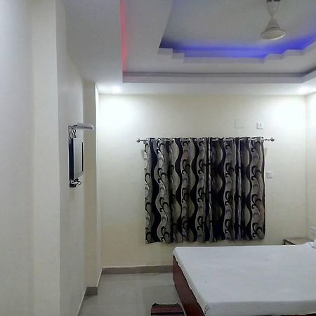 Hotel Mpr ดีกา ภายนอก รูปภาพ